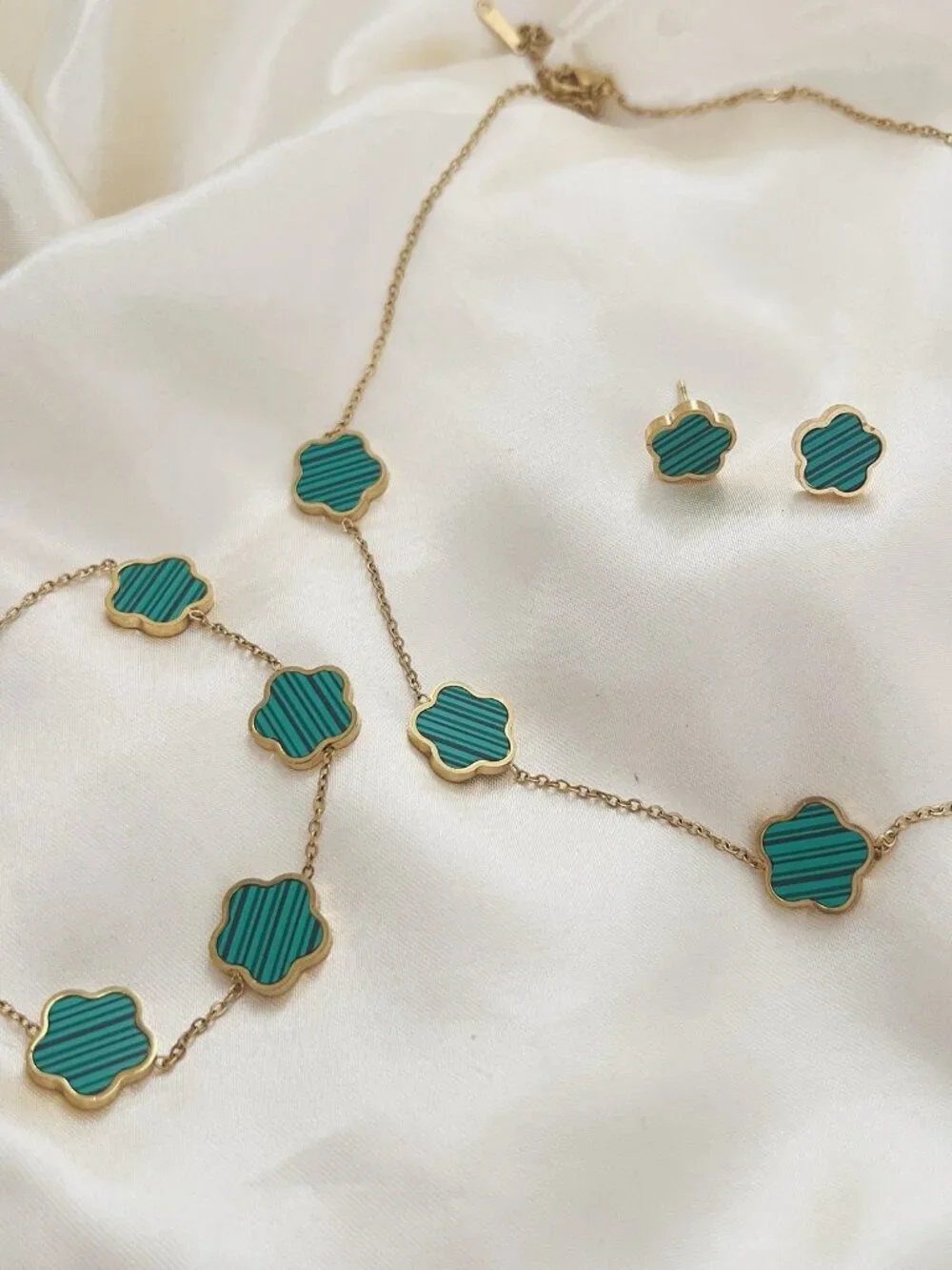 18K Gold Plated Flower clover Necklace SET green Stainless steel Womens Jewelry